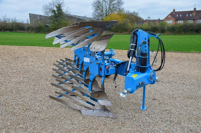 LEMKEN JUWEL 7M PLOUGH 5 FURROWS