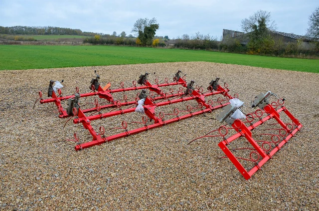 VADERSTAD CARRIER STRAW HARROW 1225