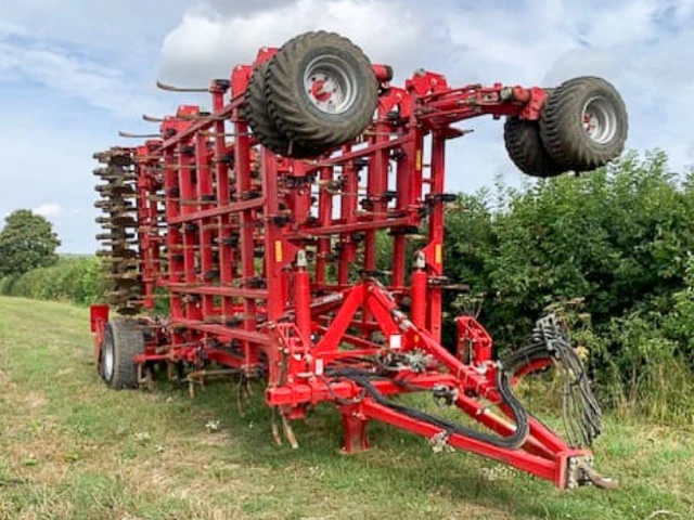 HORSCH CRUISER 12XL CULTIVATOR 12M