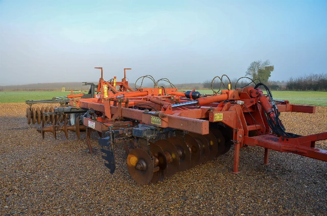 GREGOIRE BESSON DISCORDON CULTIVATOR 5M