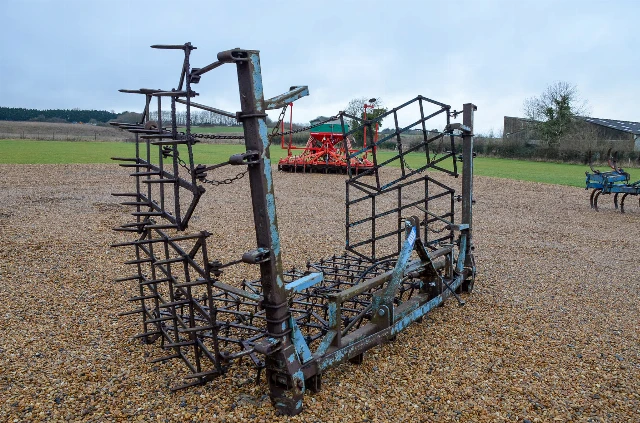 PARMITER FOLDING ZIG ZAG HARROW