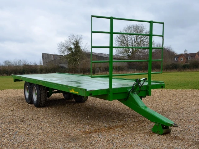 AW BALE TRAILER 26 FT