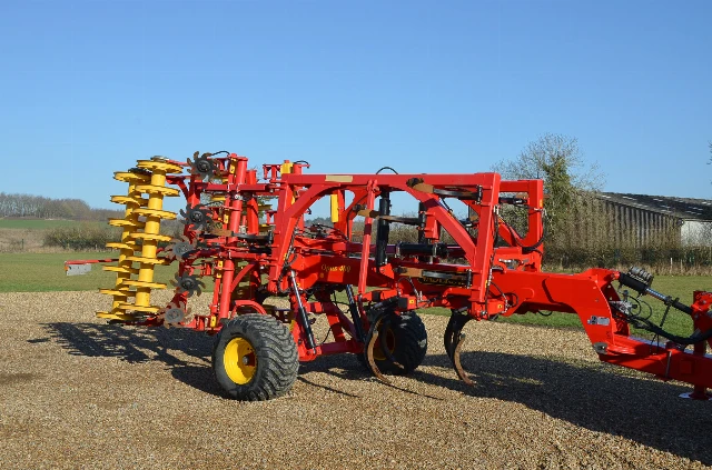 VADERSTAD OPUS 400 CULTIVATOR 4M