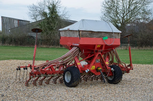 ACCORD DL SEED DRILL 4M