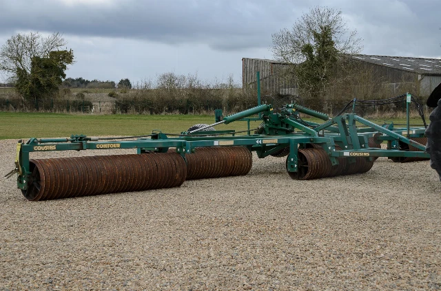 COUSINS CONTOUR ROLLS 12.3M