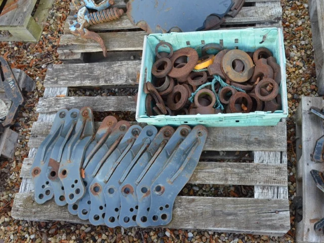 MZURI DISC ARMS