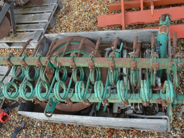 KVERNELAND PACKOMAT SPARES