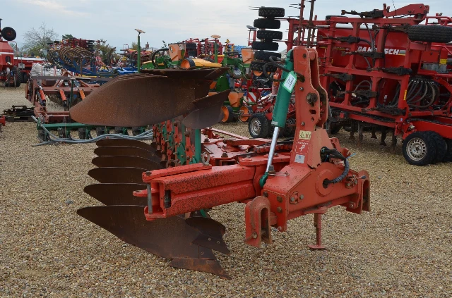 KVERNELAND LB85/300 PLOUGH 6-FURROWS