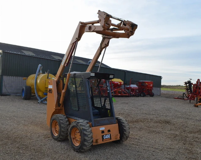 CASE 410 SKIDSTEER