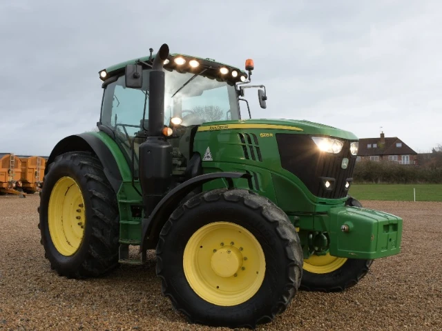 JOHN DEERE 6215R TRACTOR