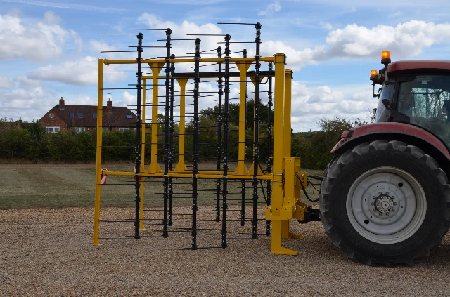 CLAYDON STRAW HARROW 7.5M
