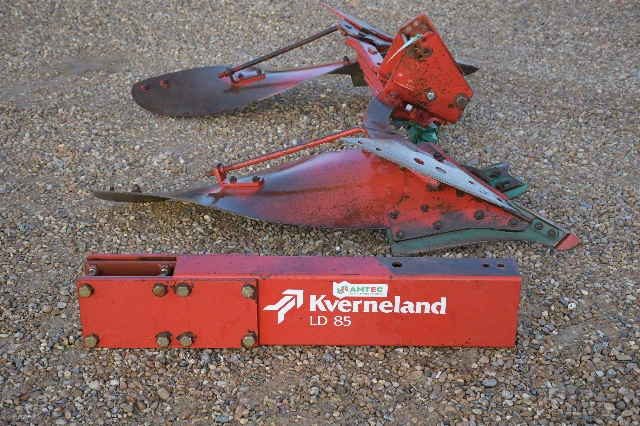 KVERNELAND LD85 EXTRA FURROW