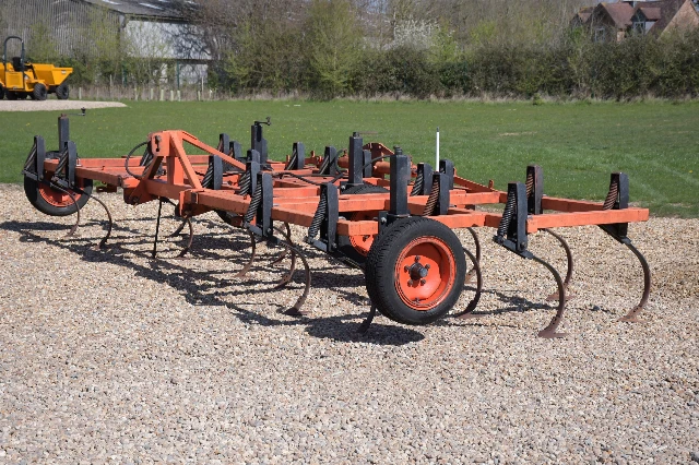 WILRICH TINE CULTIVATOR 6M