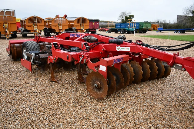 SUMO TRIO PRIMARY CULTIVATOR 3M