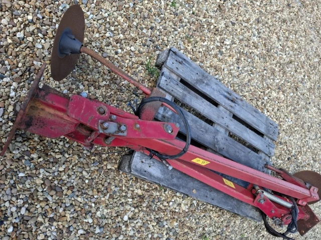 KUHN BOUT MARKERS