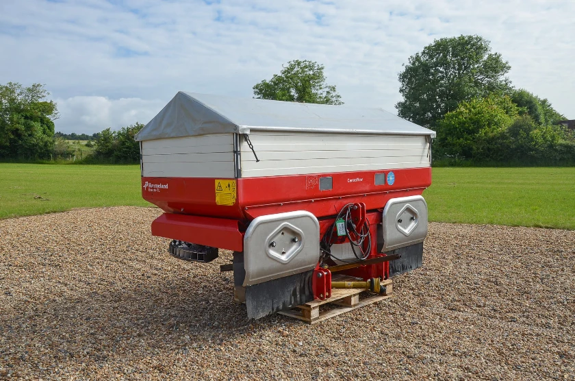 KVERNELAND EXACTA TL 2800 SPREADER