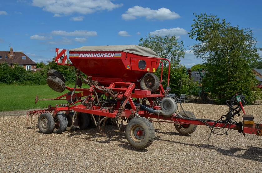 HORSCH 4CO TINE DRILL 4M