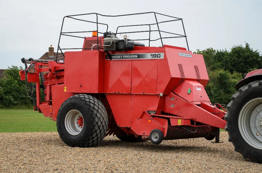 MASSEY FERGUSON MF190 BALER