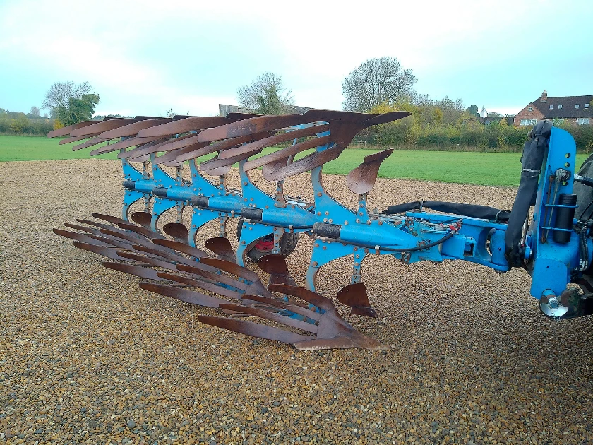 LEMKEN JUWEL 8 PLOUGH 5 FURROWS