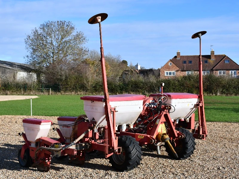 ACCORD OPTIMA MAIZE DRILL 6-ROW