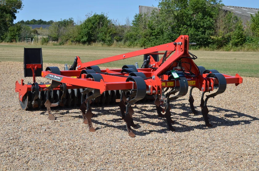 KVERNELAND TURBO 3000 CULTIVATOR 3M