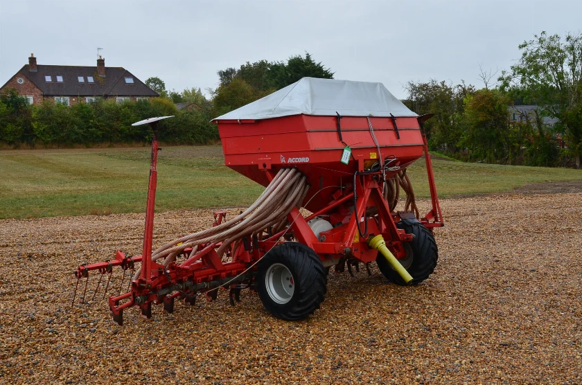 KVERNELAND ACCORD DL COMBINATION DRILL 4M