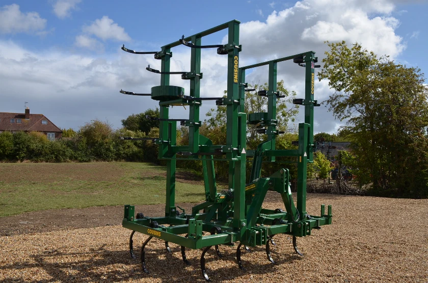 COUSINS SPRINGTINE CULTIVATOR 6M