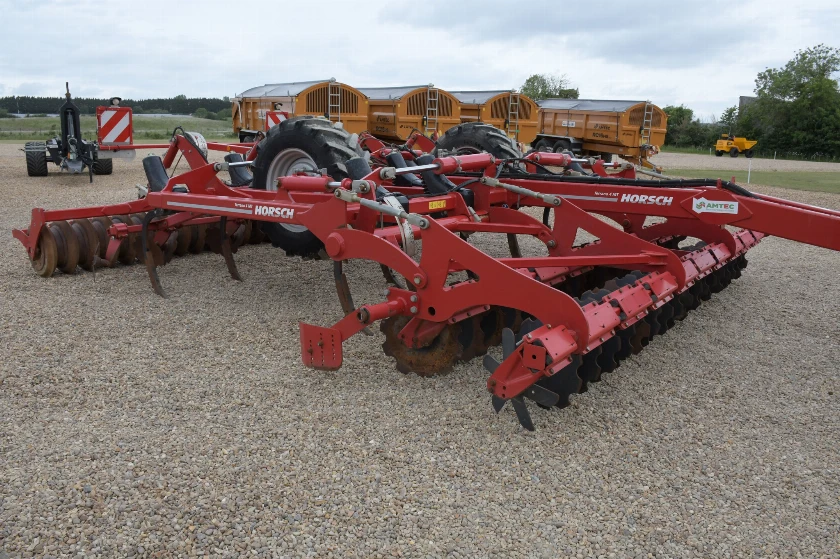 HORSCH TERRANO 4MT CULTIVATOR 4M